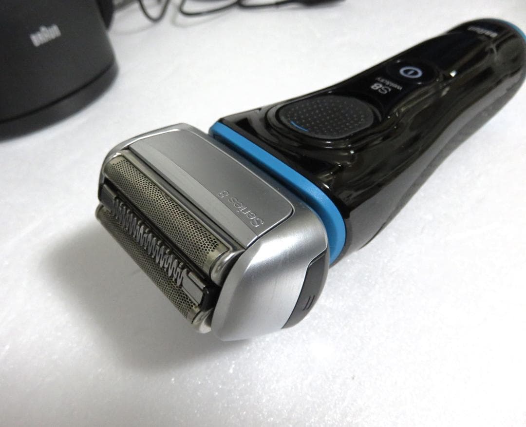 BRAUN Series8 8365cc ブラック 3枚刃 ドイツ製