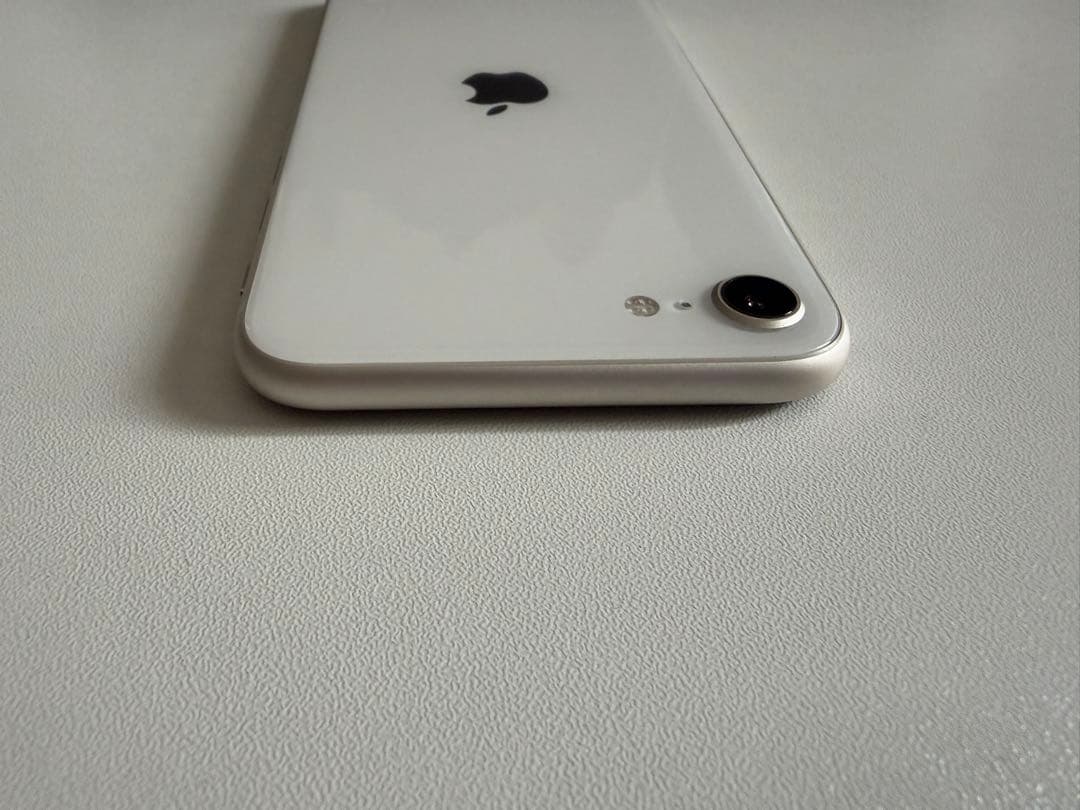 【ジャンク品】【部品取り】iPhoneSE 第三世代