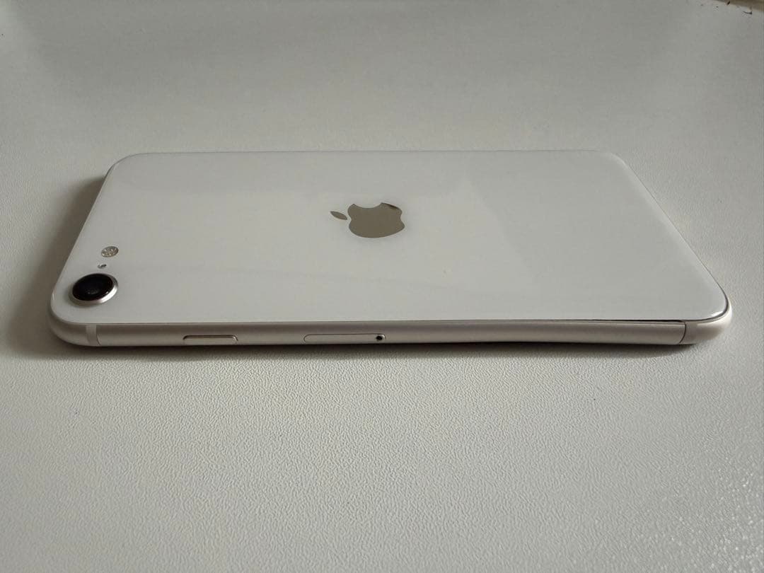 【ジャンク品】【部品取り】iPhoneSE 第三世代