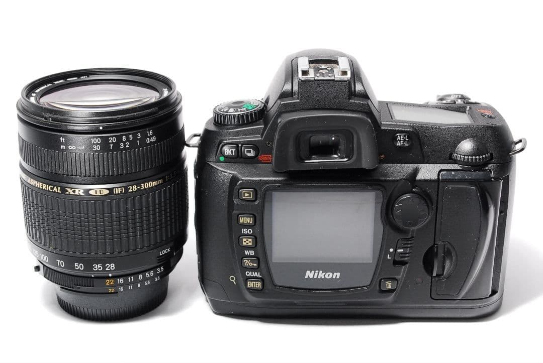 【Nikon D70s】万能ズーム搭載 高倍率レンズセット 　コレ1台でOK