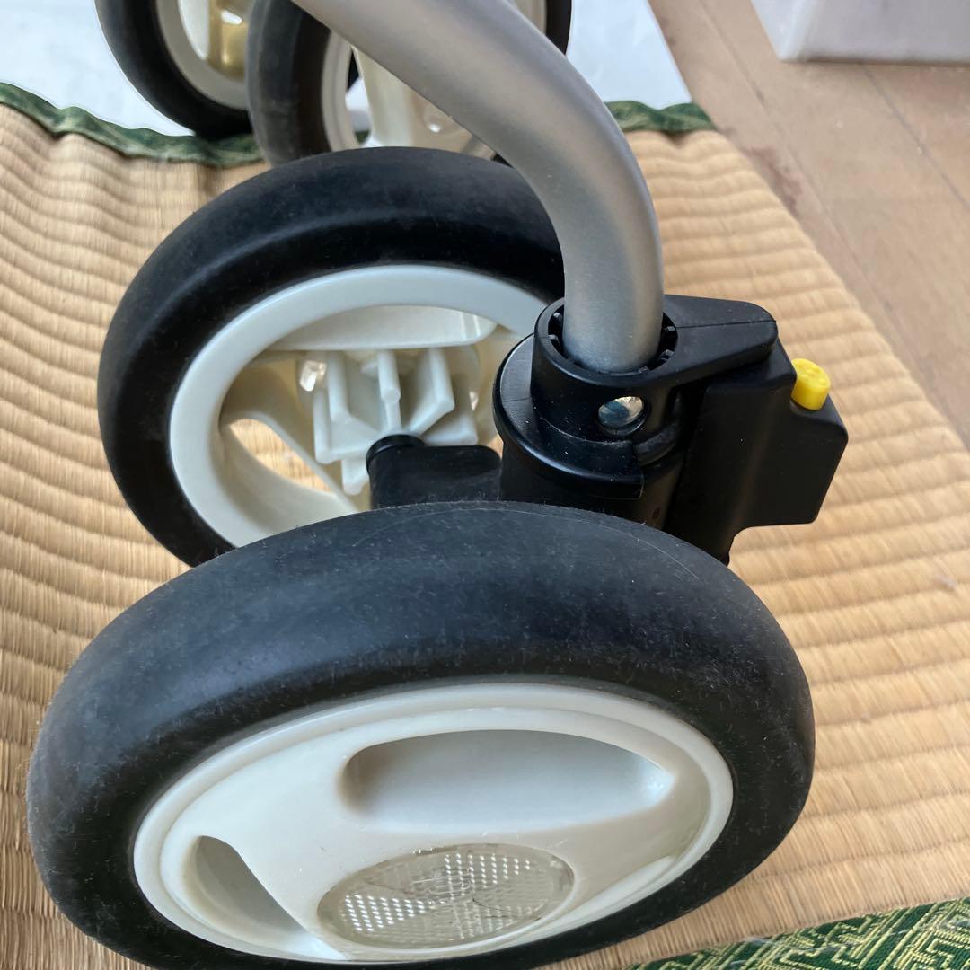 幸和製作所（テイコブ）の 折りたたみ式シルバーカー