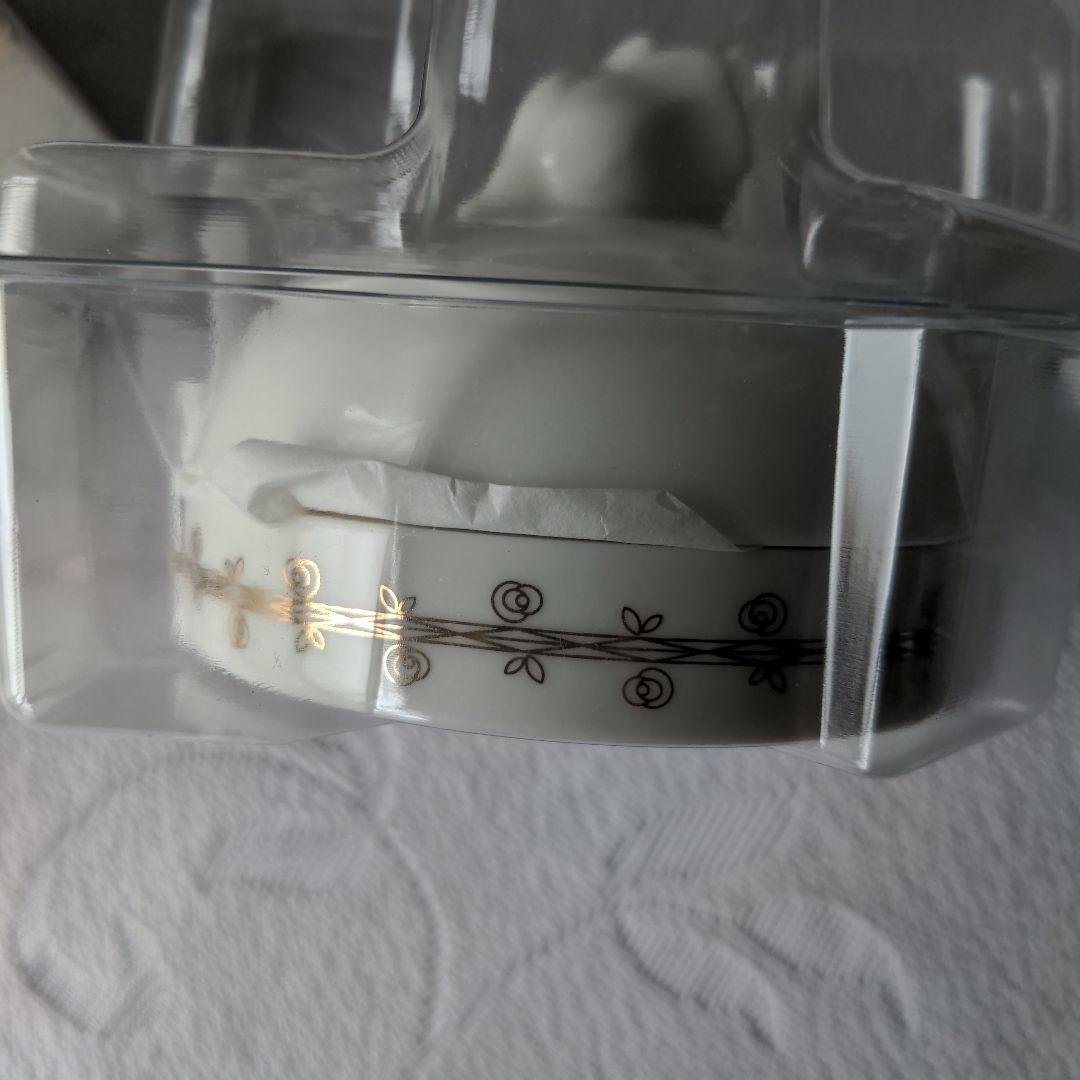 インフィニティ　ロイヤルパウダー　固形おしろい　　新品，未使用品