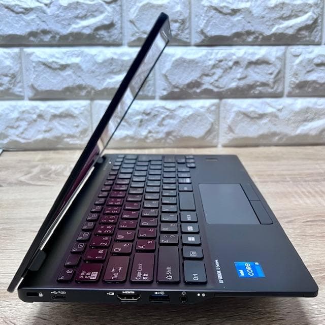美品！2023年製《超ウルトラスリム》！大容量SSD搭載！LIFEBOOK