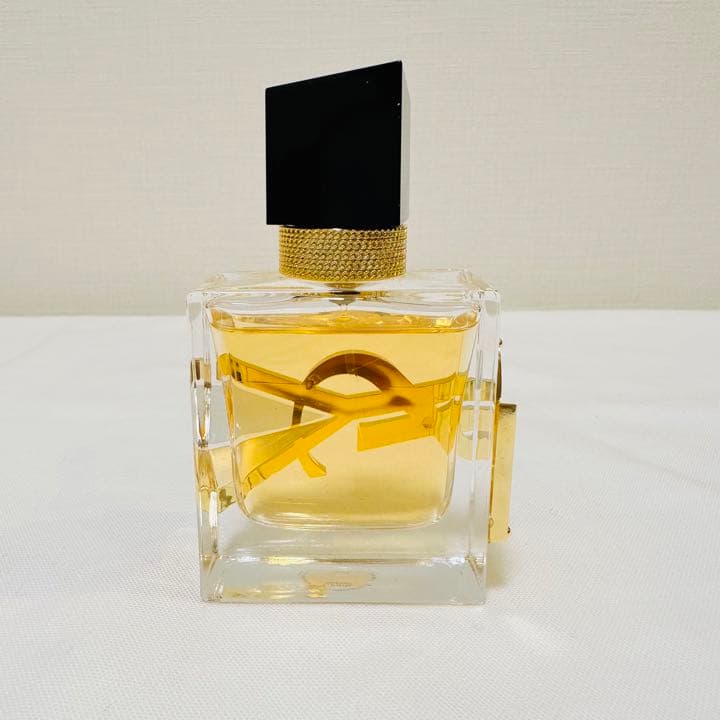 イヴサンローラン　リブレ　オーデパルファン　香水　30ml