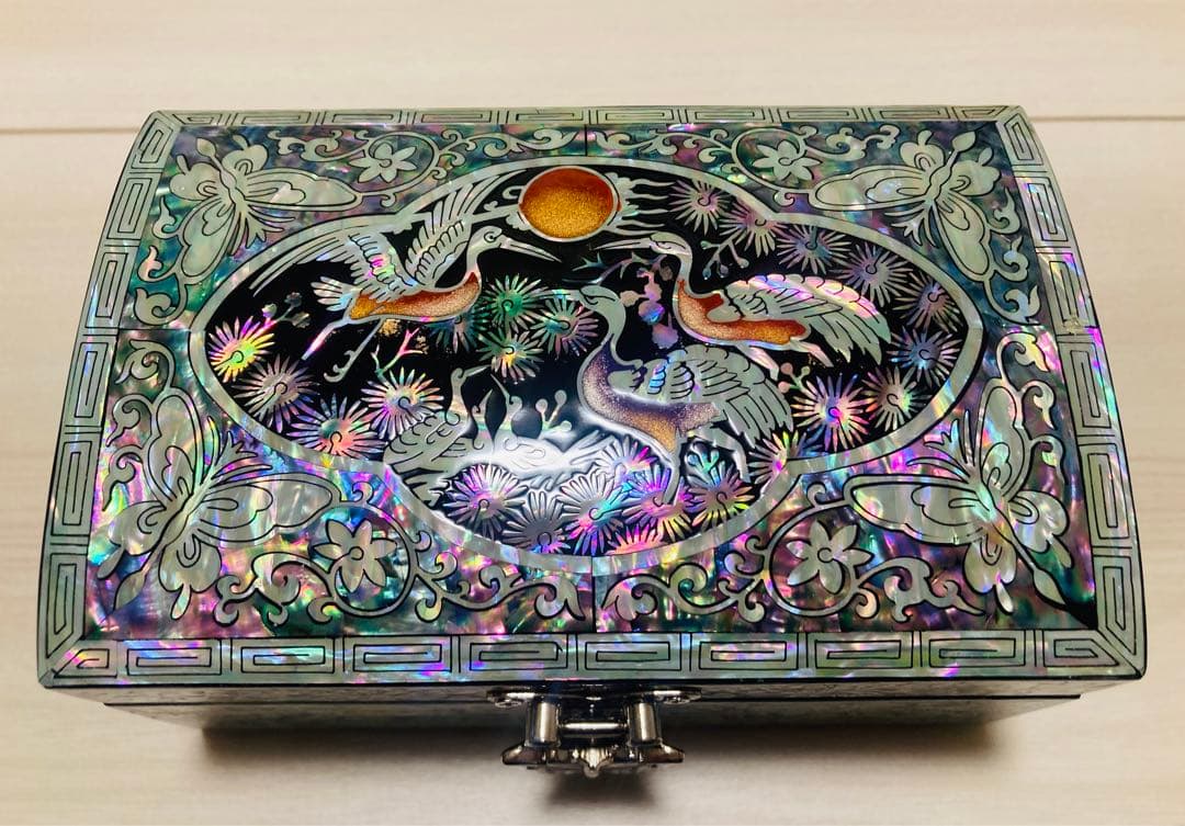 ⭐︎新品・高級40400円⭐︎螺鈿漆器（らでん）ジュエリーボックス　小物入れ