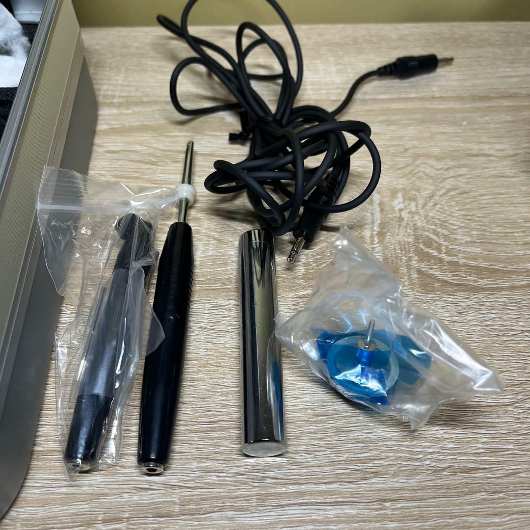 HIGH VITALIONT （インディバハイビタリオン）美顔器 専用ケース付き