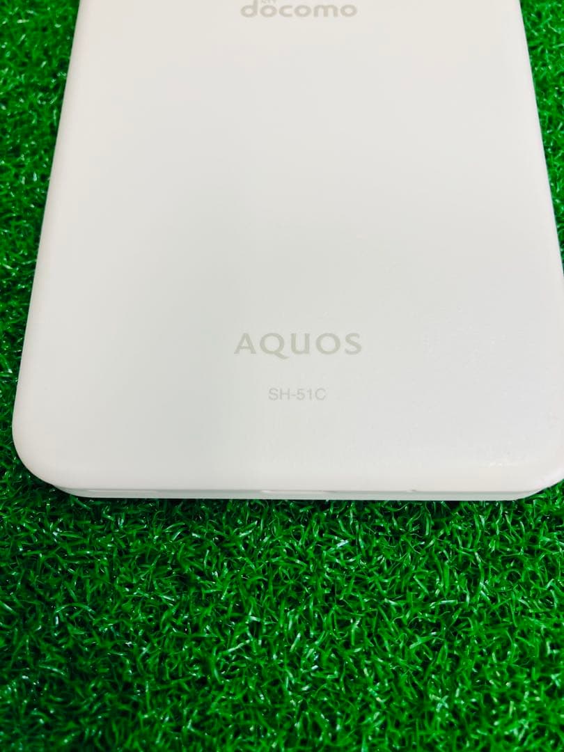 AQUOS SH-51C docomo ホワイト