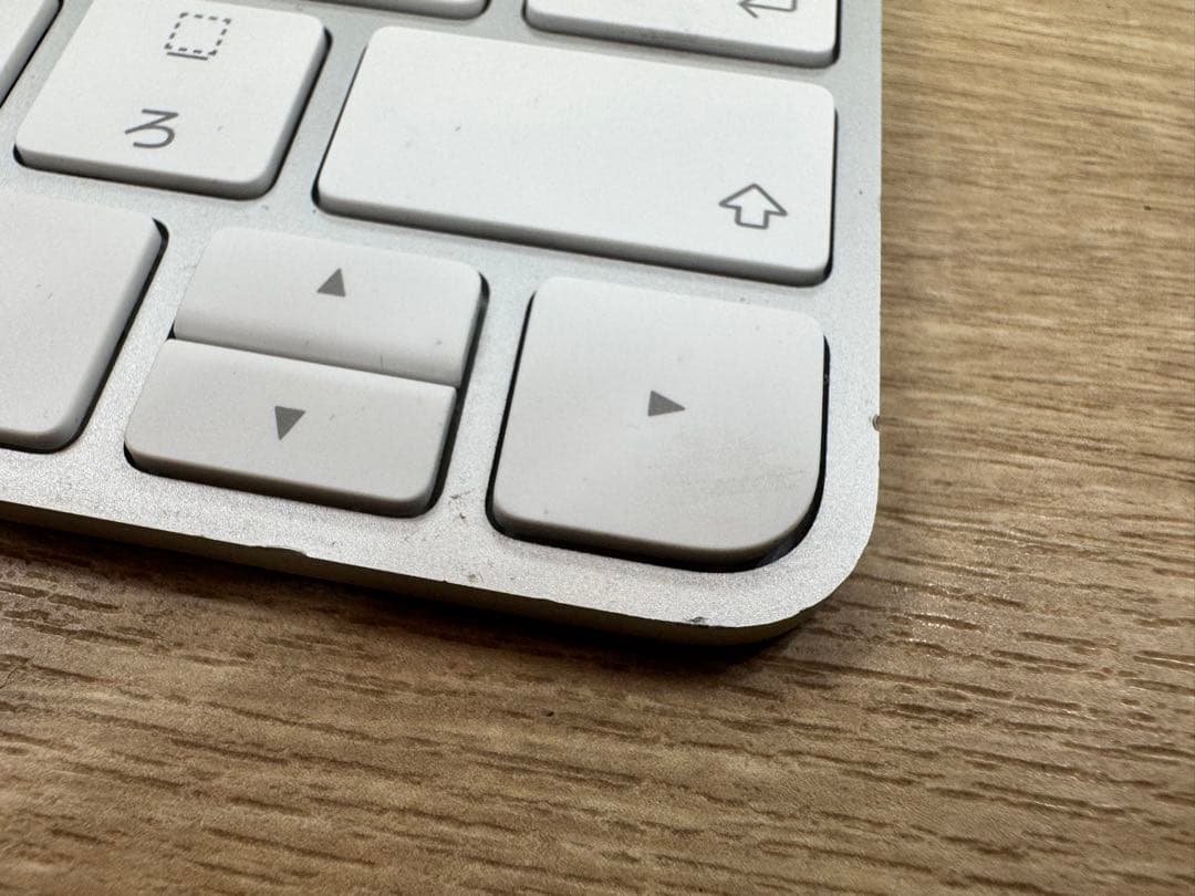 Magic Keyboard A2450 ホワイト　Apple純正キーボード