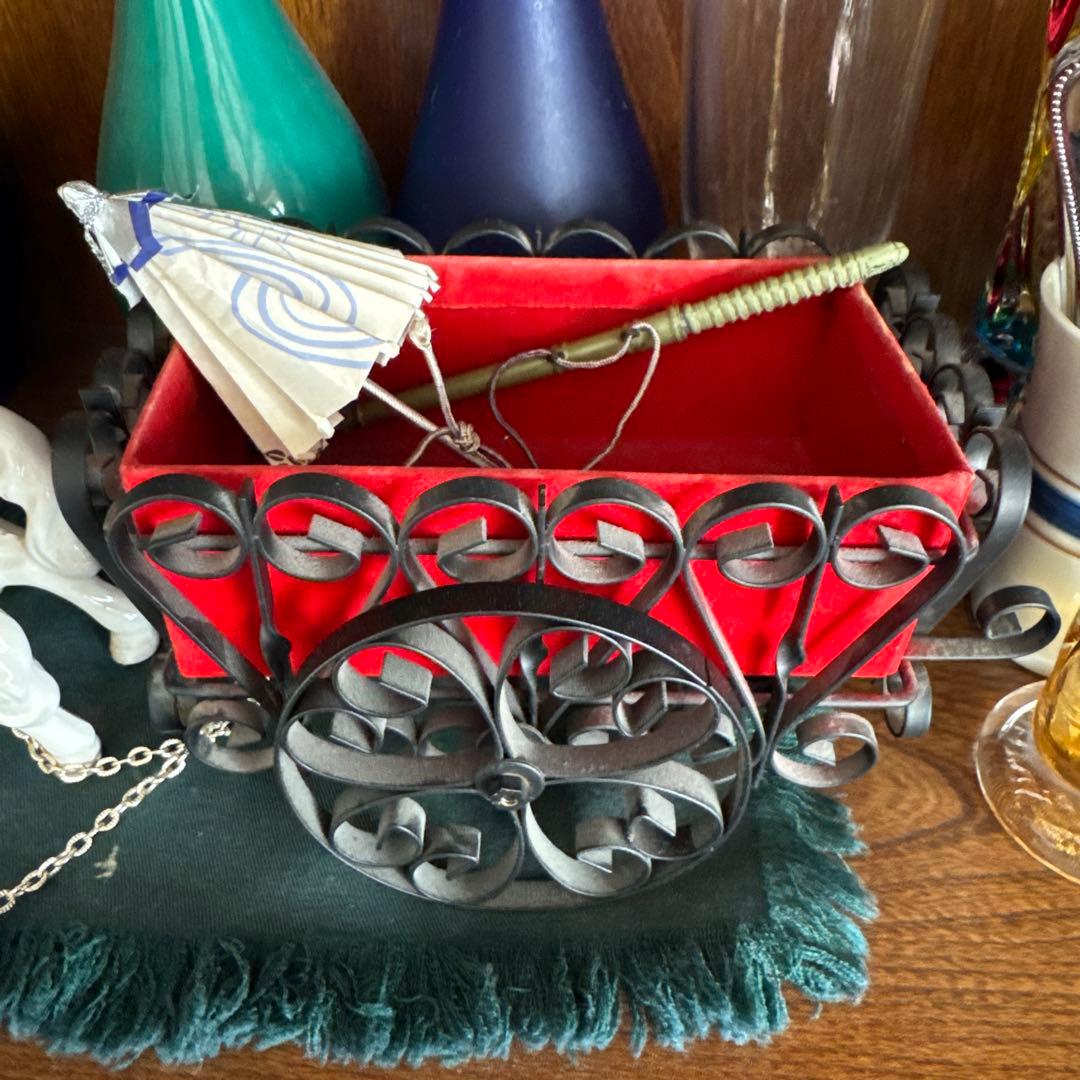 馬と車の装飾品