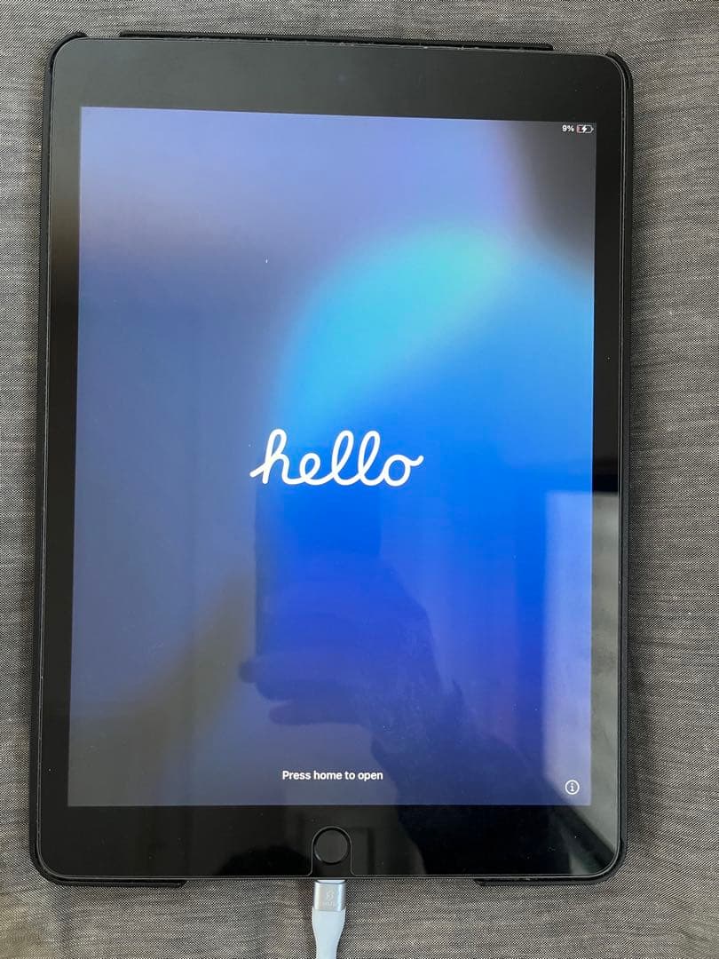 iPad 本体 ProCase製カバー付き 第9世代
