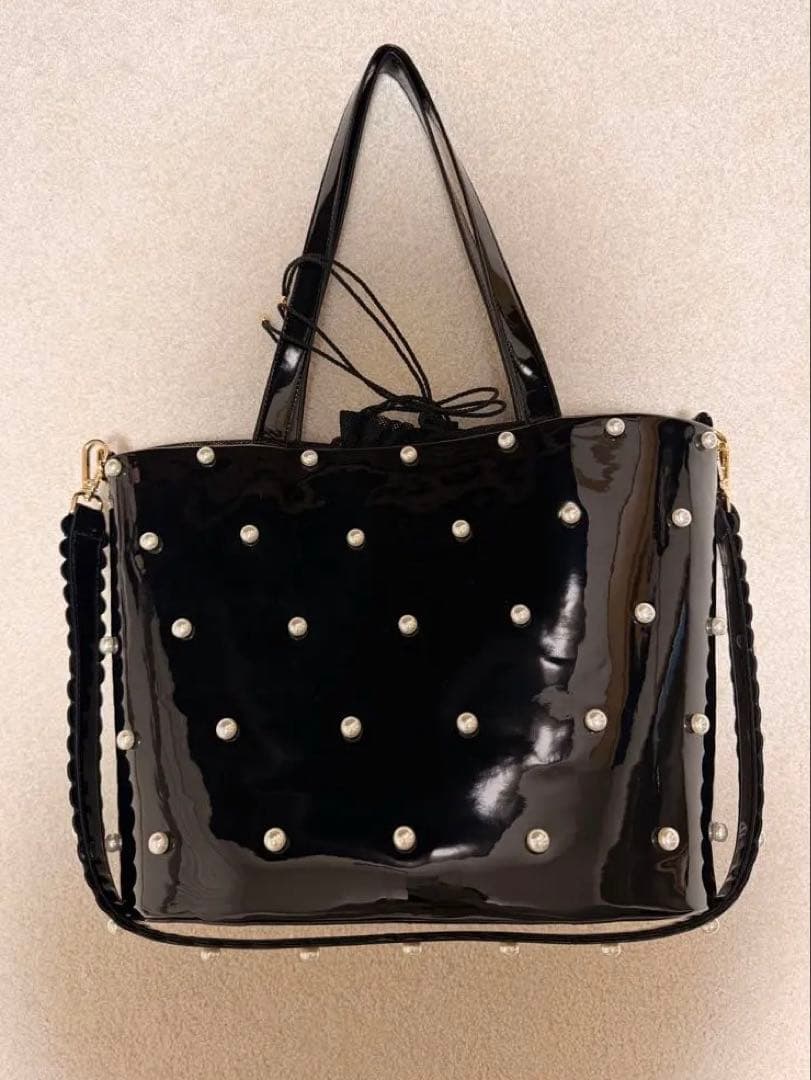 ducie キャリーバッグ　エナメル　バケツ型キャリーバッグ