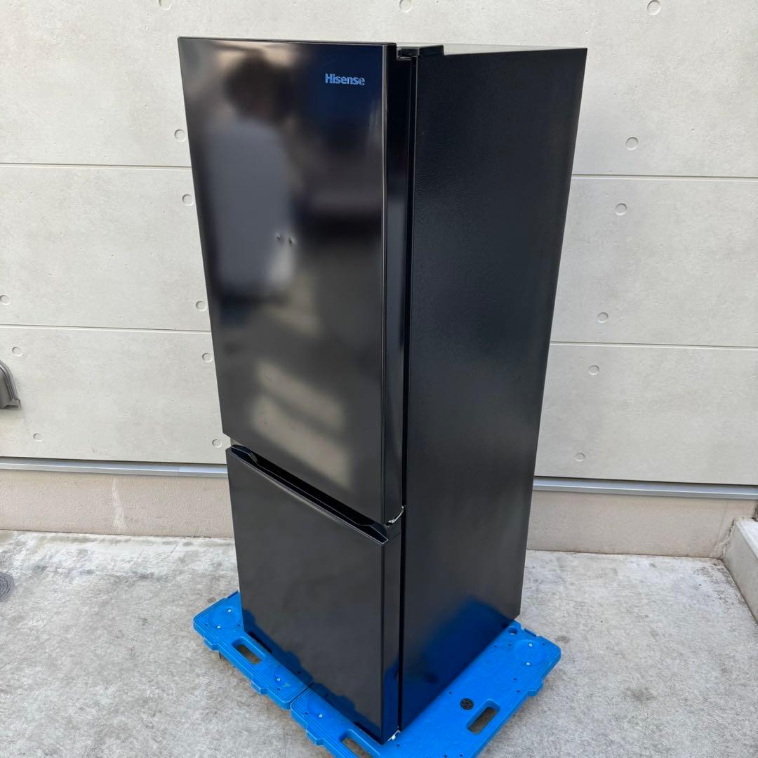 355⭐️2023年製美品★ハイセンス　冷蔵庫　大型　ブラック　黒　一人暮らし