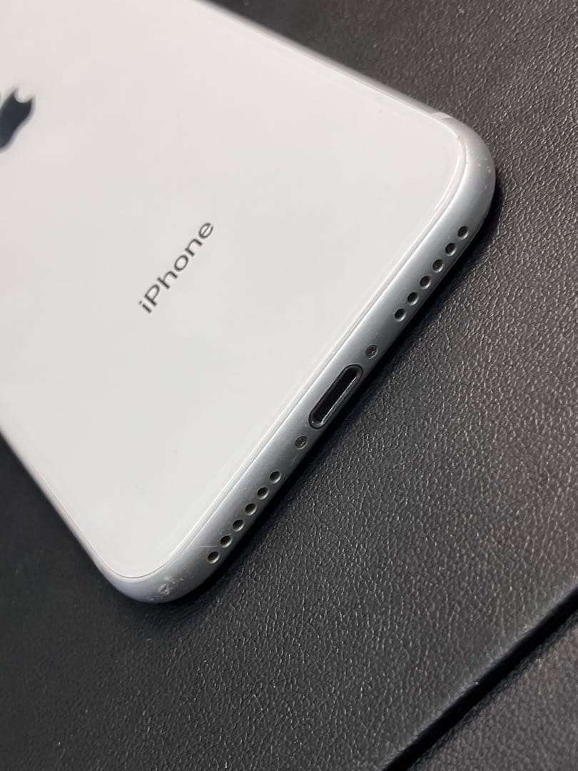 動作確認済 iPhone8 ホワイト 64GB画面ヒビあり SIMフリー