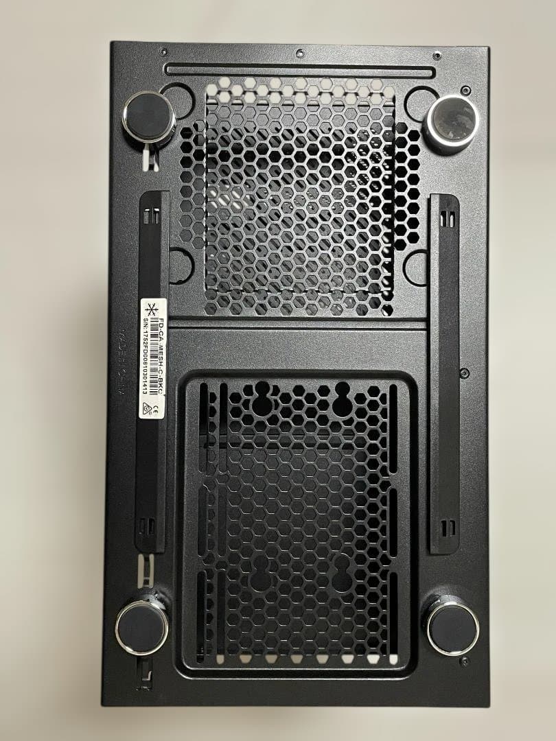 Fractal Design Meshify C + GELIDケースファン３個