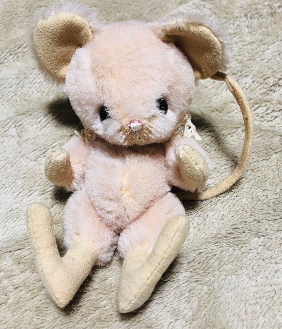 ネズミ　桃色のネズミ　作家　作家様　ハンドメイド　ぬいぐるみ