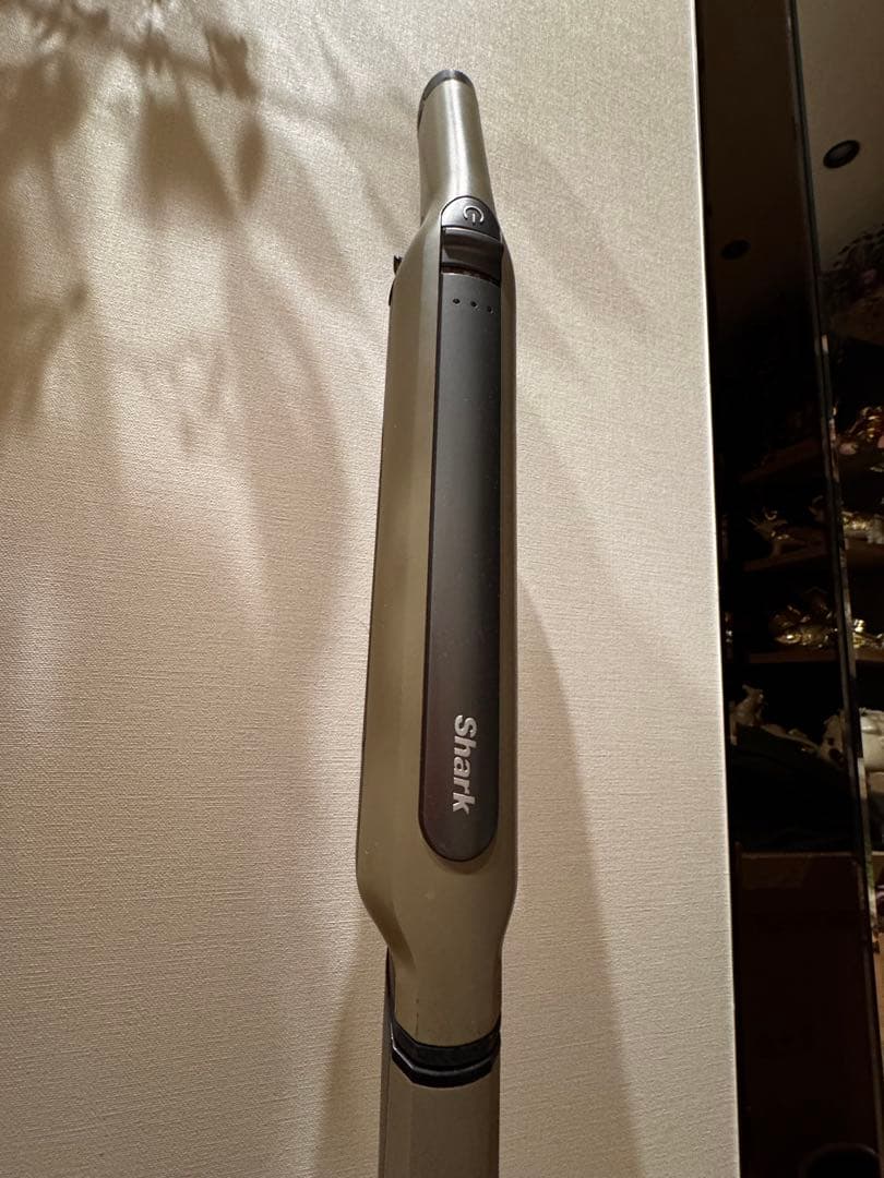 Shark シャークコードレススティッククリーナー CS100J