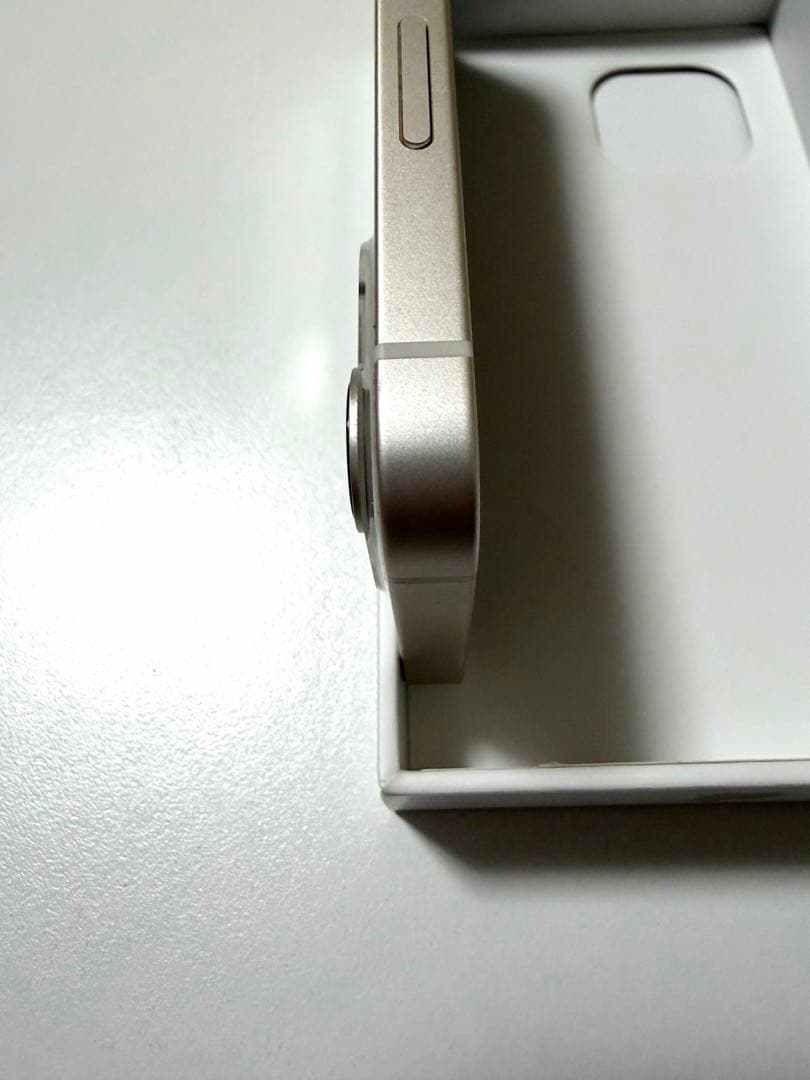 iPhone 13 mini 256GB スターライト　本体