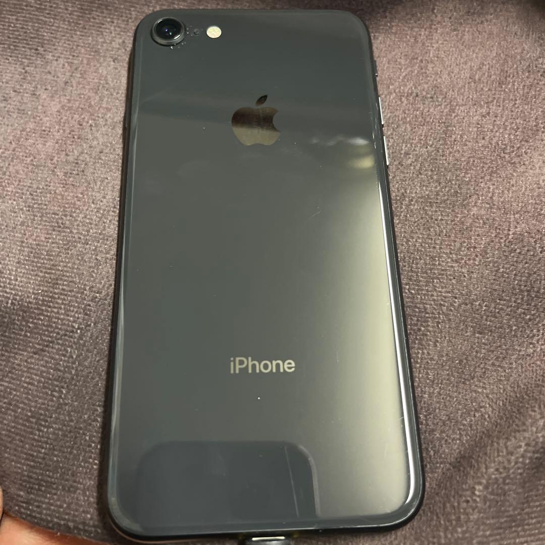 iPhone 8 スペースグレー 本体