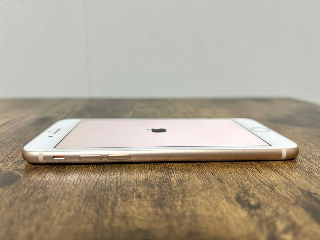 田*中様 【SIMフリー】 iPhone 8 ゴールド 本体とケーブルのセット