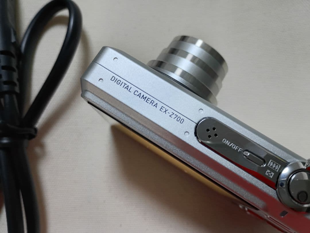 CASIO EX-Z700 コンパクトデジタルカメラ