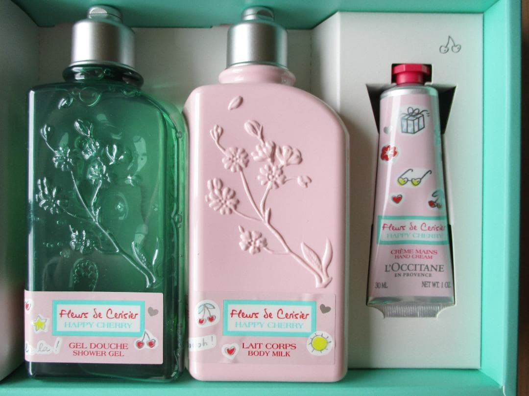 ちぃ　新品！L'OCCITANE ハッピーチェリーシークレットコンプリート