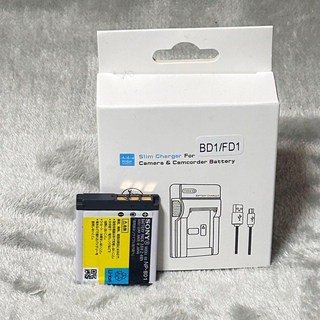 【動作品　美品】SONY Cyber-shot DSC-T70 充電器　電池付き