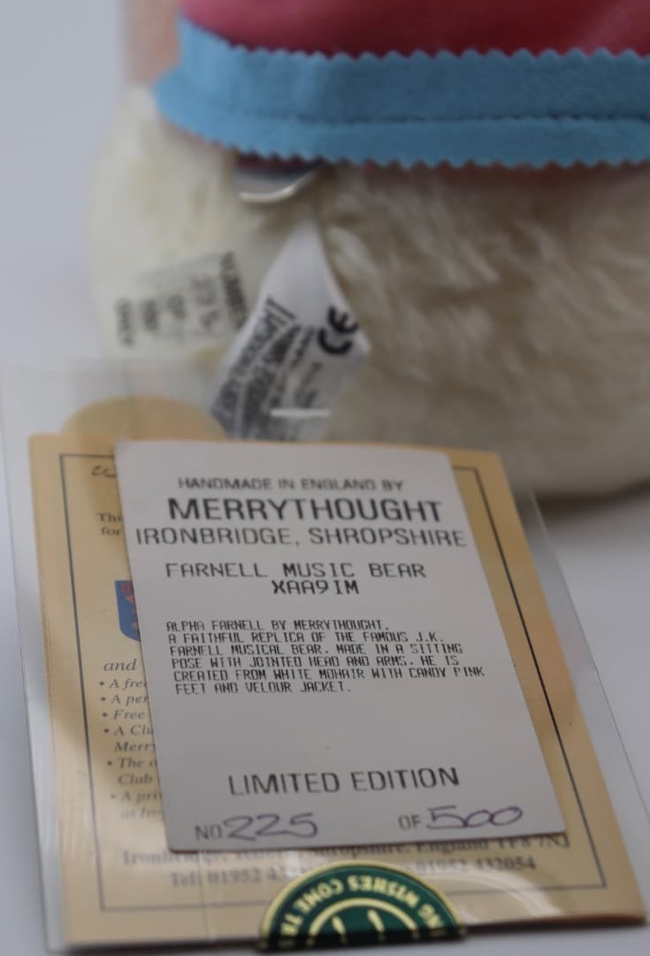 ファーネル・ミュージック・ベア MERRYTHIOUGHT オルゴール仕掛け