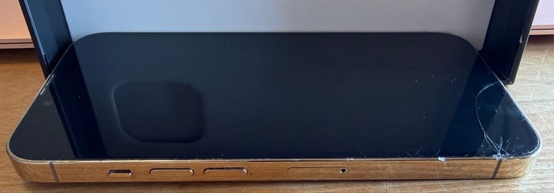 iPhone13Pro SIMフリー 128GB 角にヒビあり