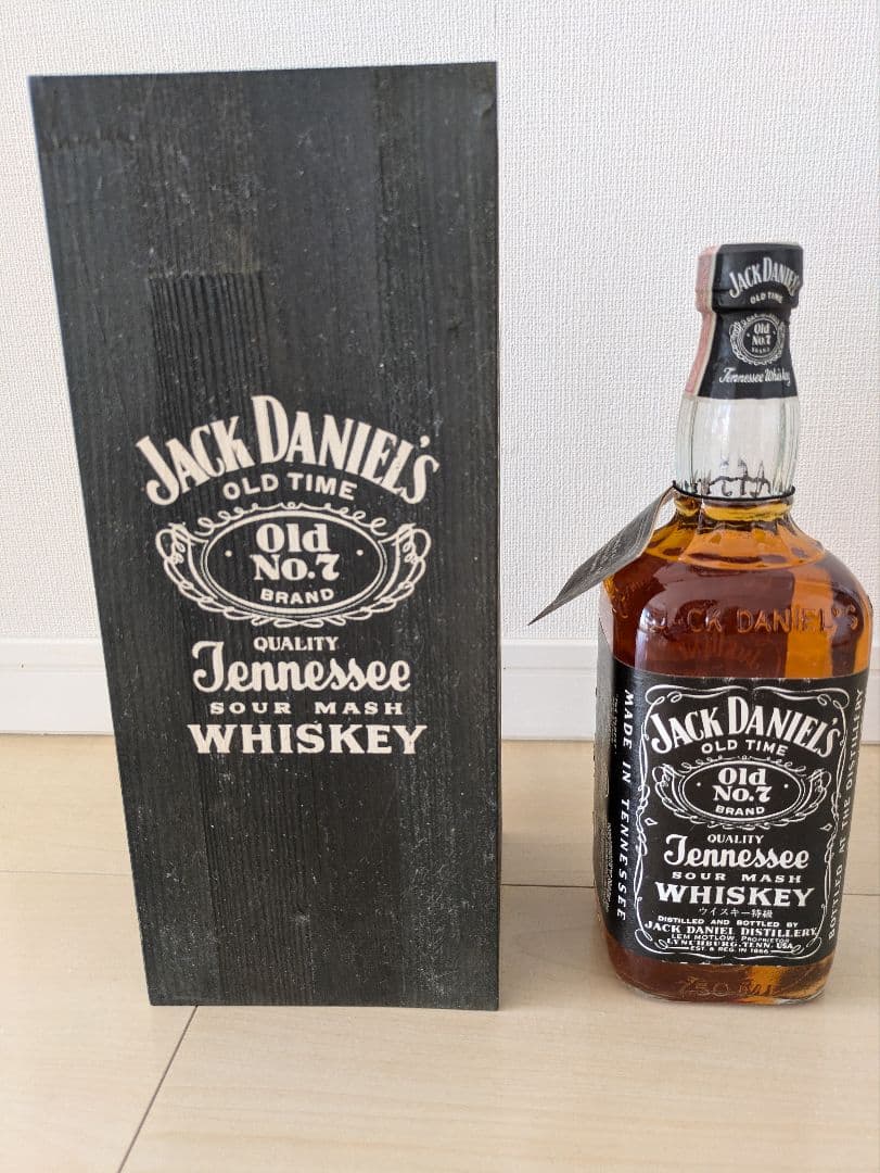 ジャックダニエルOld No. 7 テネシーウイスキー750ml　古酒　木箱付