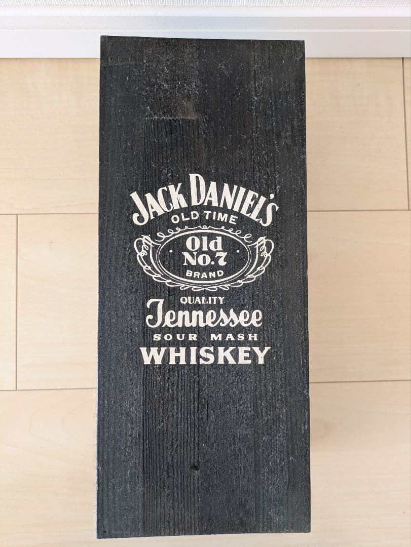 ジャックダニエルOld No. 7 テネシーウイスキー750ml　古酒　木箱付