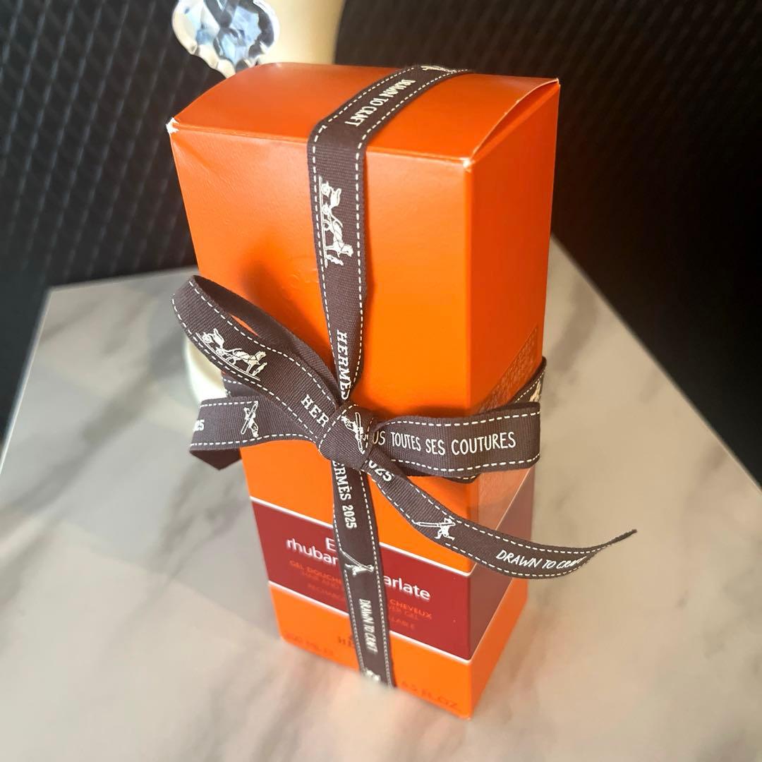 HERMES ヘア＆ボディ シャワージェル オー ドゥ ルバーブ エカルラット