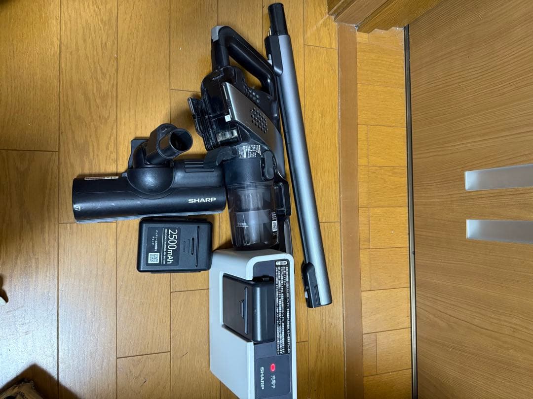 掃除機.クリ-ナ-:SHARP Model: EC-AR9-B.2023年製