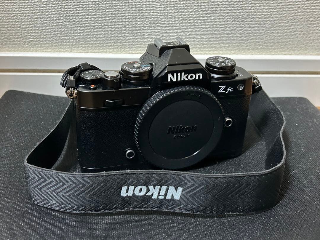 Nikon Z fc ミラーレスカメラ