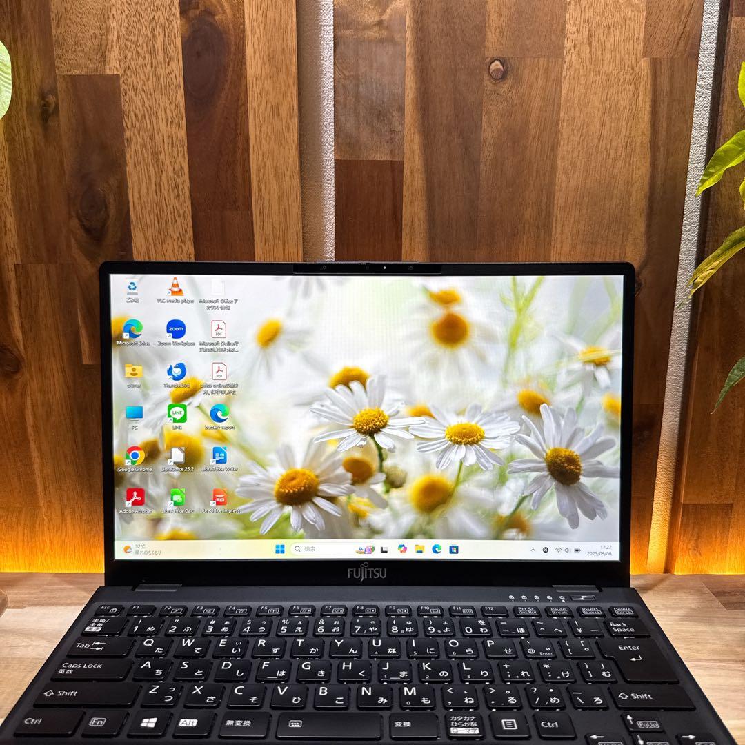 超軽量‼️LIFEBOOK☘最高峰i7☘第11世代☘メモリ16GB☘ノートパソコン