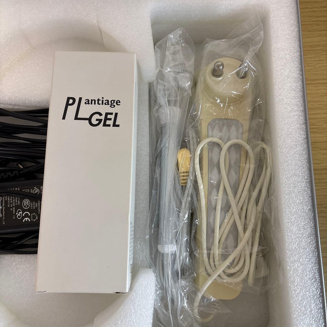 【新品】 動作保証3か月 たかの友梨 CRYSTAL S クリスタルエス 美顔器