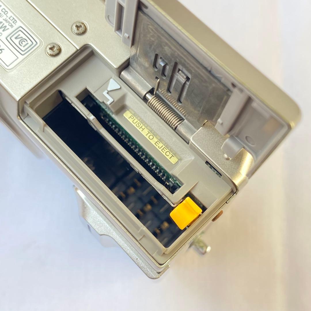 富士フイルム FinePix F710 シルバー デジカメ 中古 動作確認済み
