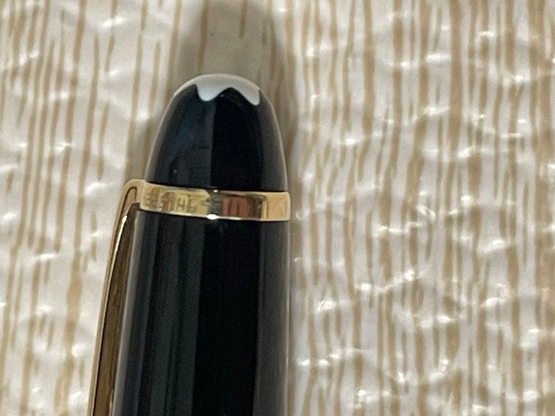 じ*じ様 MONTBLANC 油性インク ボールペン