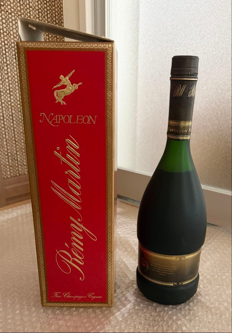 レミーマルタンREMY MARTIN NAPOLEON コニャック 箱入り