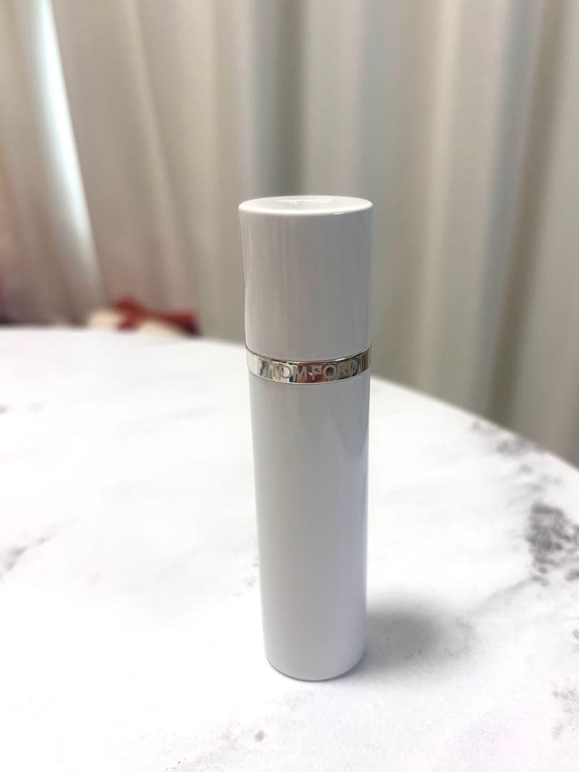 TOM FORD ソレイユネージュ オードパルファム スプレィ　香水　10ml