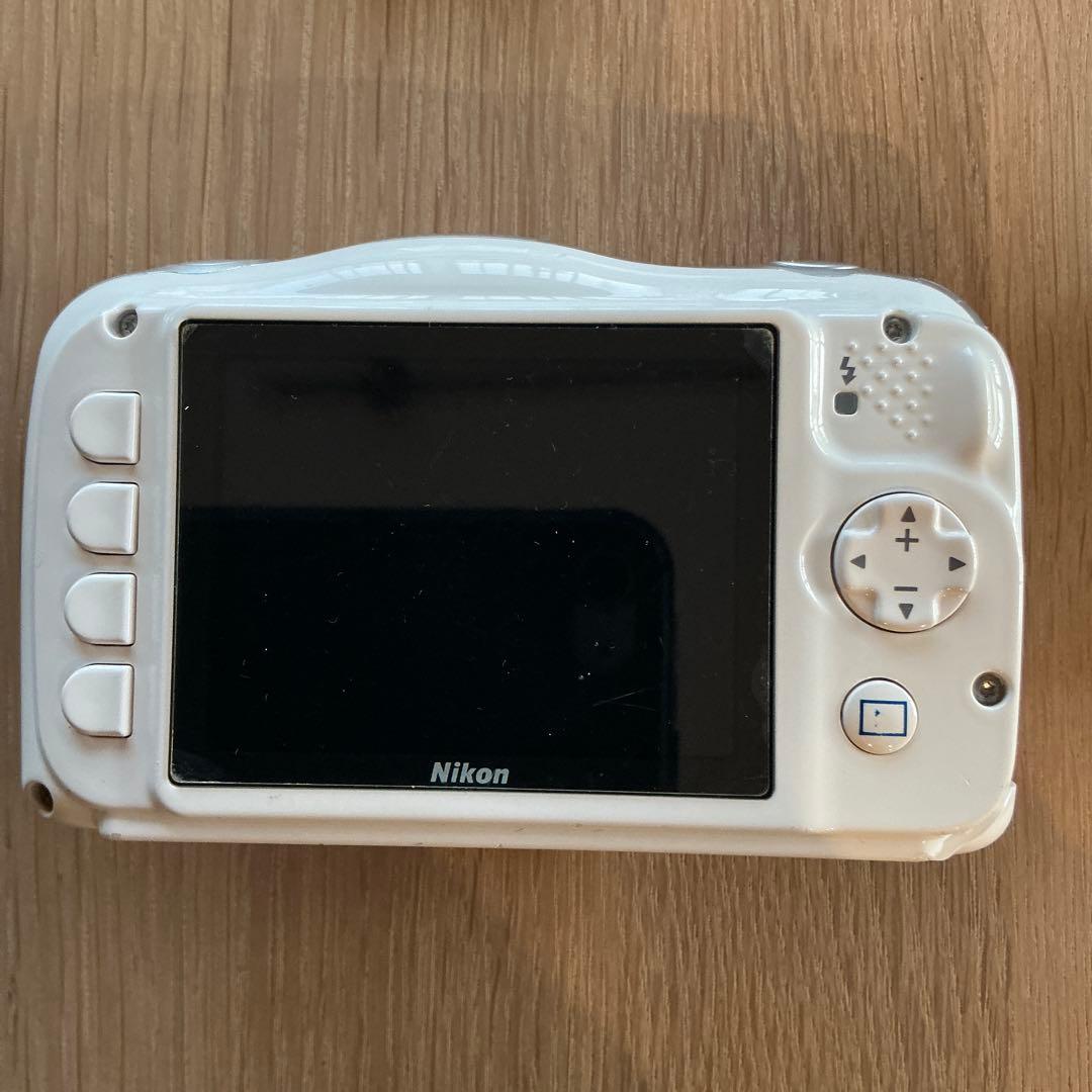 Nikon クールピクス　w150 ホワイト