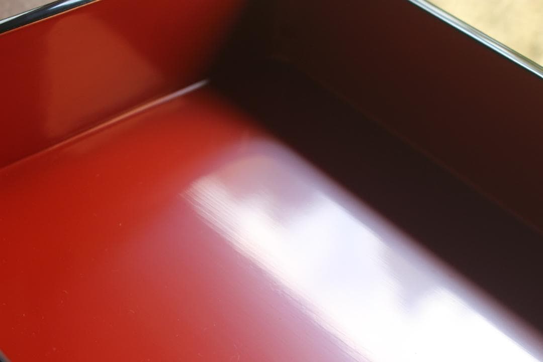 デッドストック！上質内朱黒漆に優美な下がり藤蒔絵の映える三段重（検輪島塗重箱お重