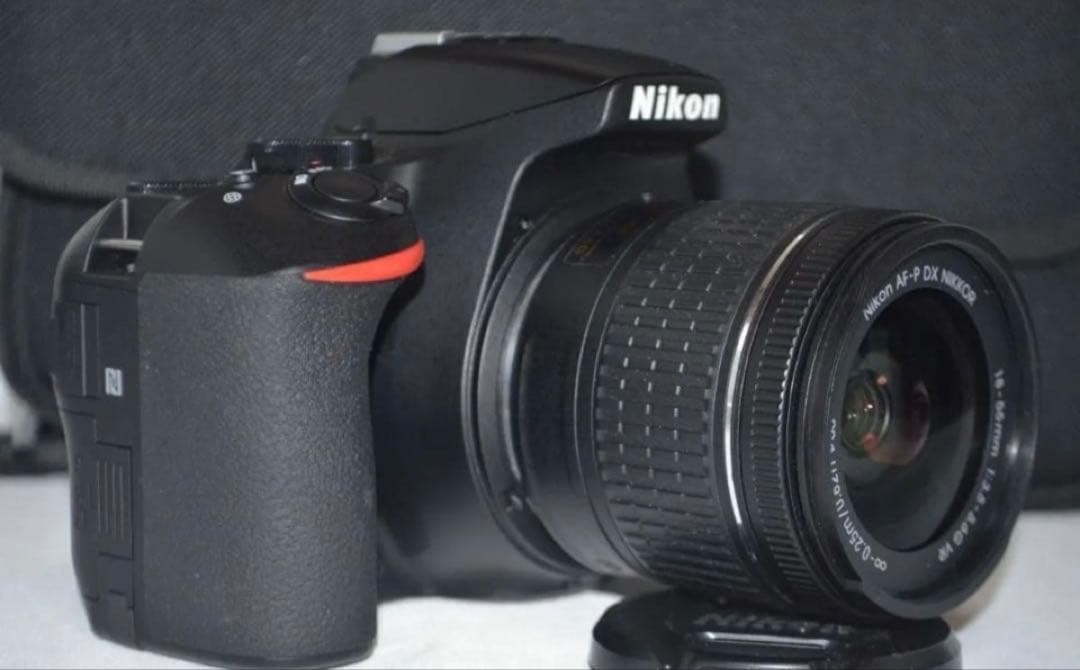 極上美品Nikon5600 18-55mmシャッター回数700回未満 SD付き！