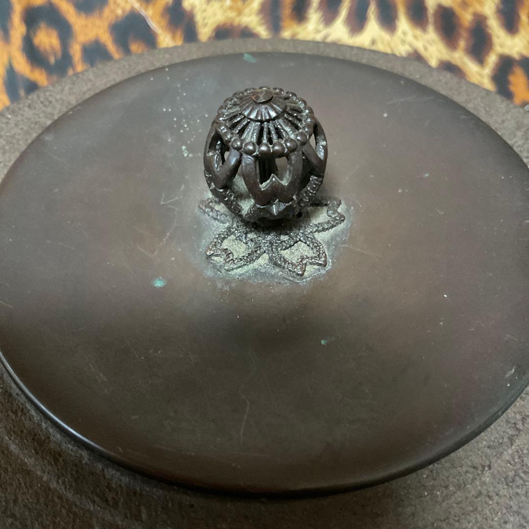 鋳鉄製 茶釜 筒釜　竹の彫刻付き