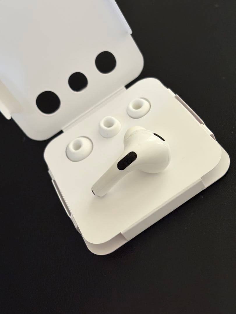 Apple純正 AirPods Pro 2（第2世代）左耳 L 片耳　A2699