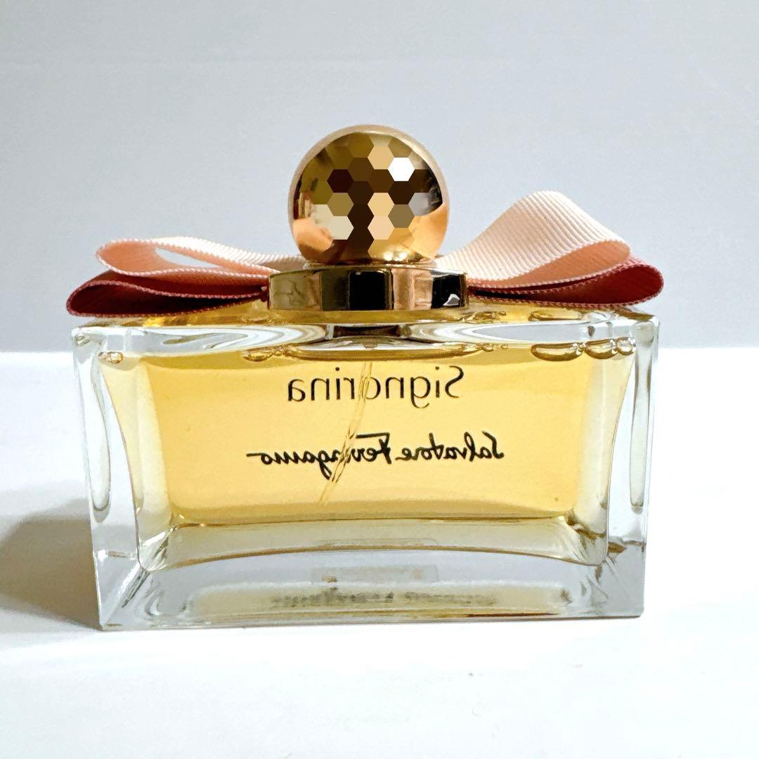 Ferragamo フェラガモ シニョリーナ オーデパルファム