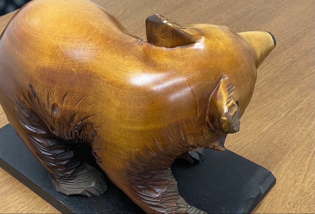 木製クマの彫刻 置物