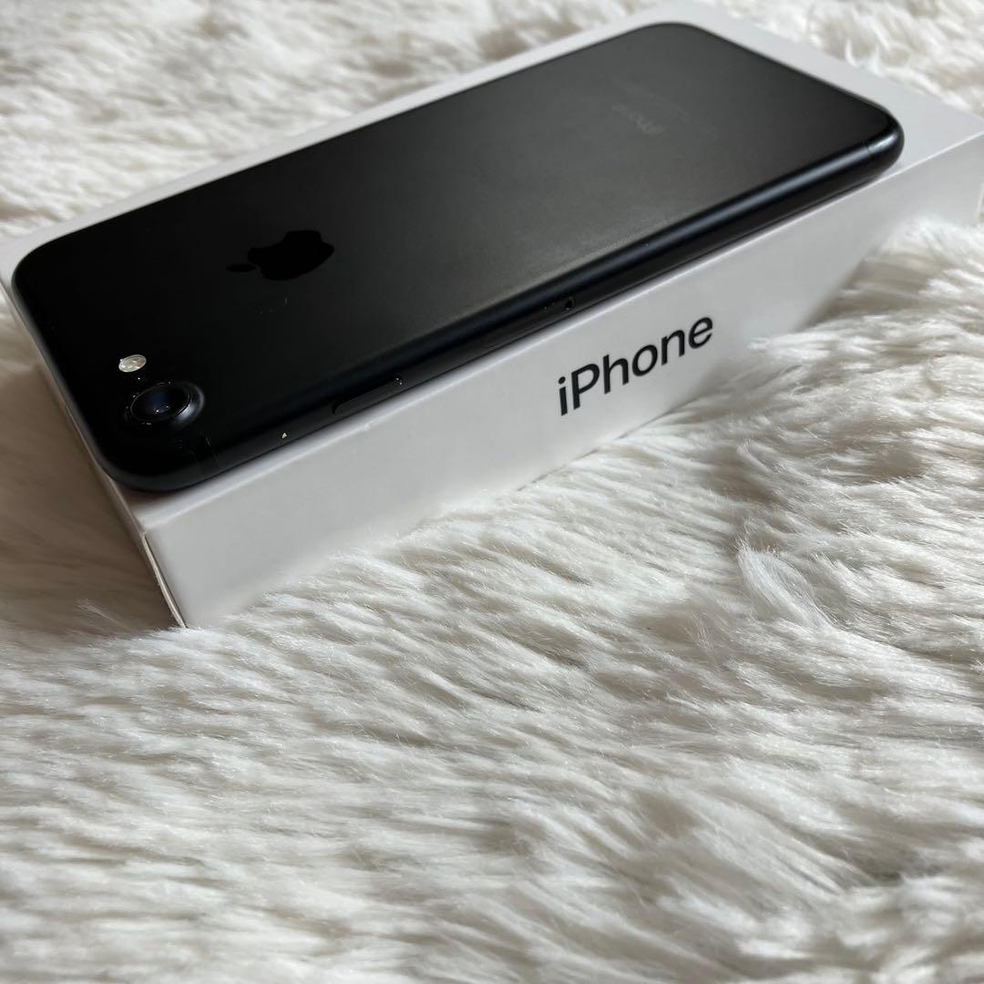 【本日限定価格】iPhone7 128GB 【早い者勝ち】