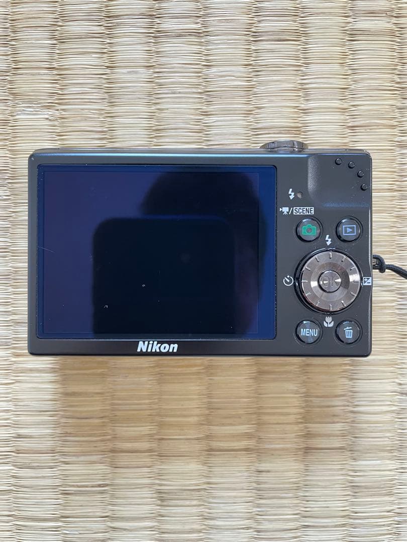 Nikon COOLPIX S640 本体と付属品