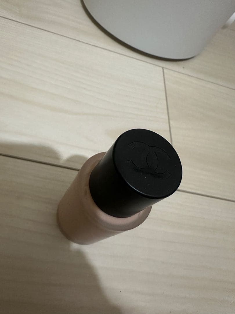 CHANEL N°1ドゥシャネル フリュイドファンデ BR12