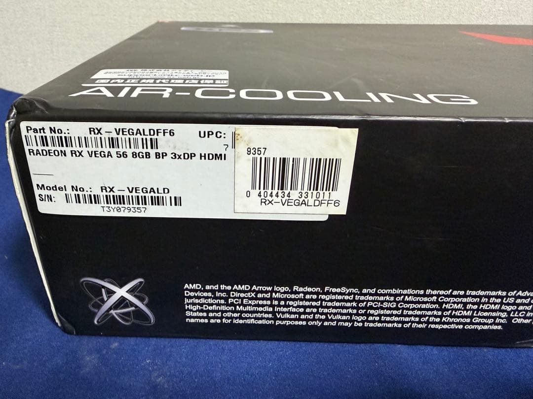 AKiTiO Node eGPU BoxとXFX RadeonRX VEGA56